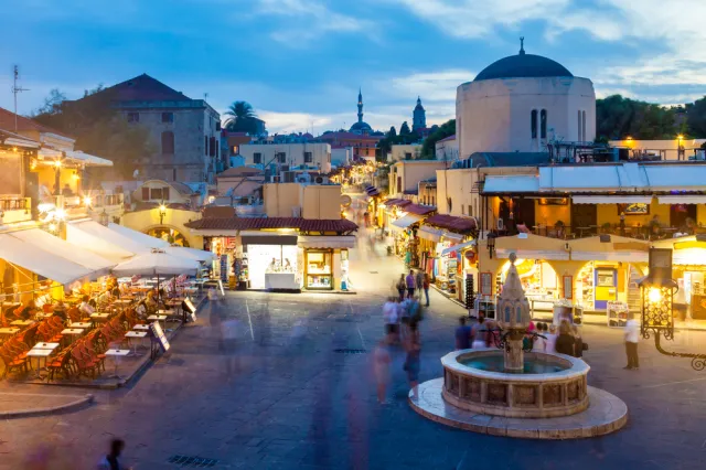 Eksperyment z wakacjami na Rodos. Turystyka w pandemii jest możliwa?