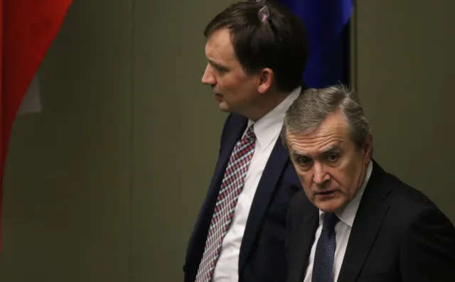 Gliński kontra Ziobro. Padły ostre słowa, a poszło o film o Goralenvolk