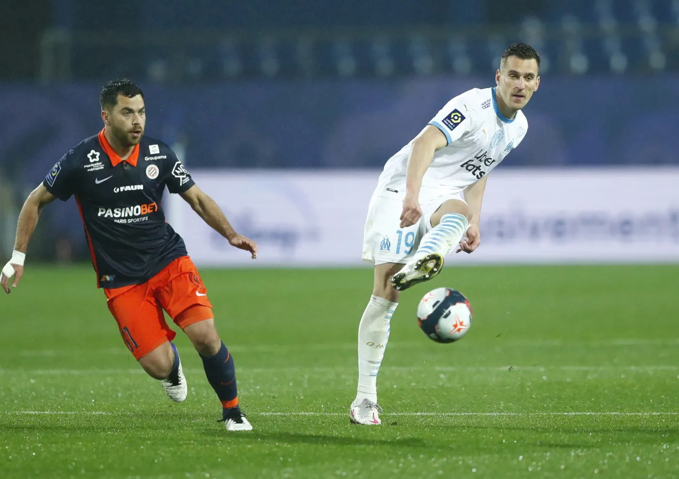 Kapitalny gol Arkadiusza Milika. Czterech obrońców nie dało rady go zatrzymać!