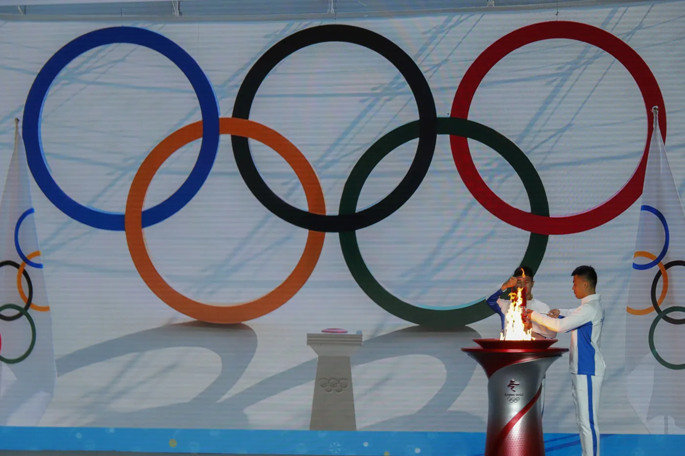 Ogień olimpijski dotarł do Chin. Ceremonia pilnie strzeżona