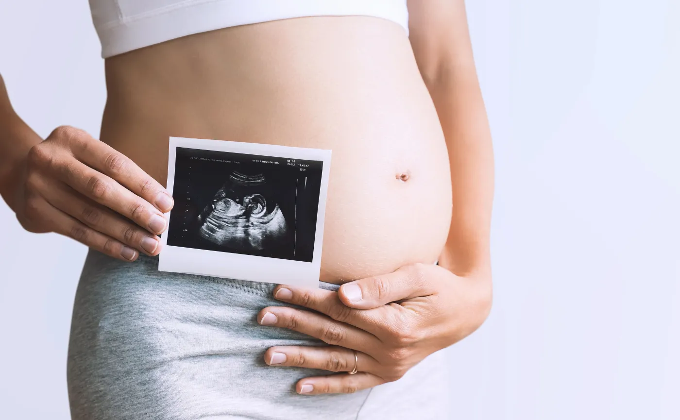 Wirus SARS-CoV-2 może namnażać się w ludzkim łożysku
