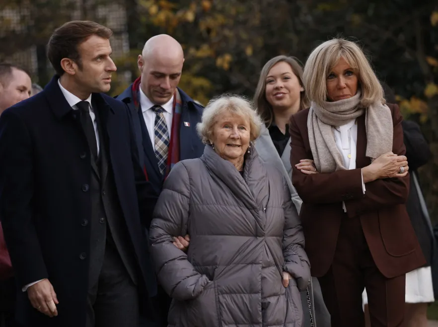 brigitte-macron-emmanuel-macron-37302191.jpg