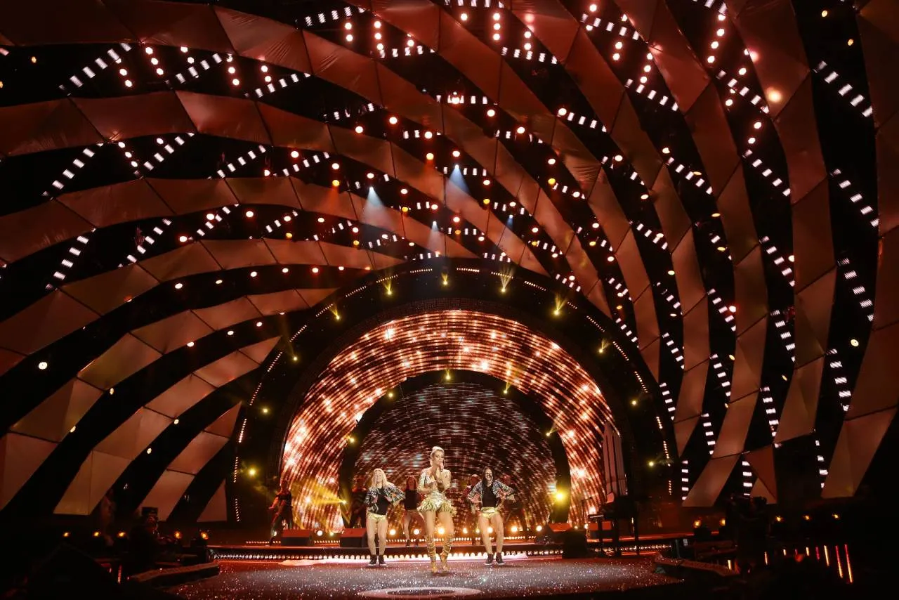 Sylwester Polsatu tym razem z publicznością. Kto wystąpi?