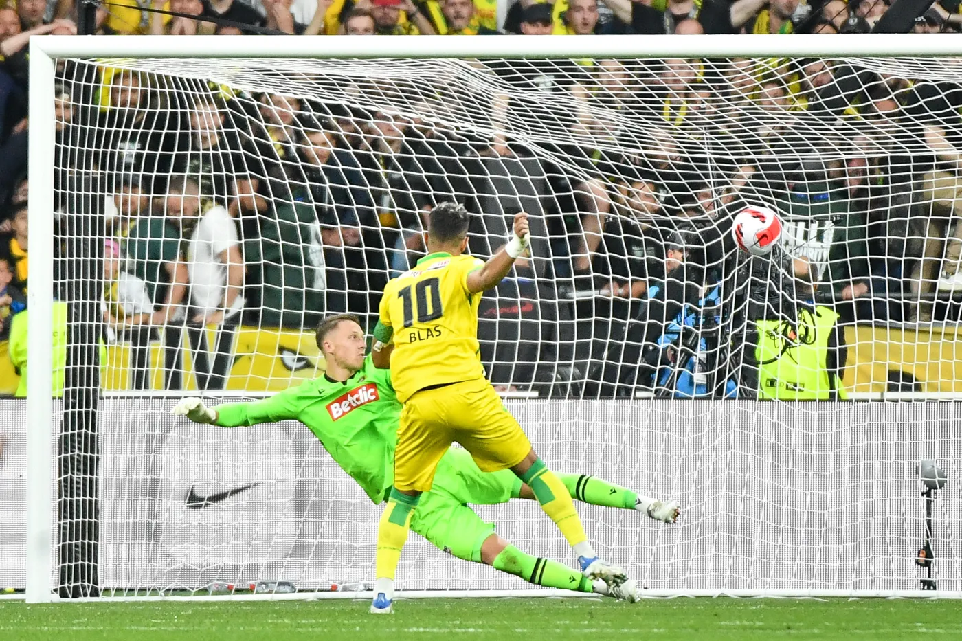 Marcin Bułka w finale puścił jednego gola. Puchar Francji dla Nantes