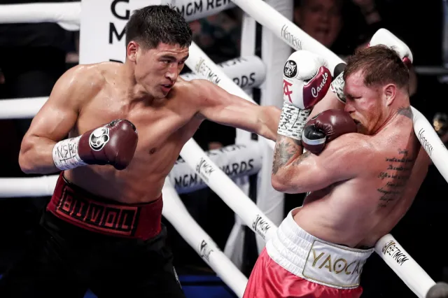 Niespodzianka w Las Vegas. Biwoł pokonał Alvareza i obronił pas WBA