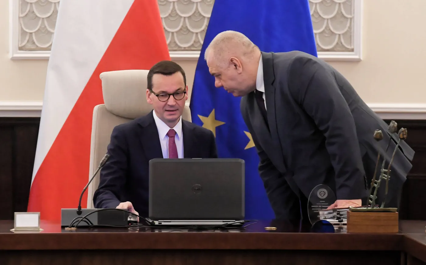 "Entuzjastyczne poparcie" dla Morawieckiego w PiS. Na kolacji z Sasinem było "bardzo miło"