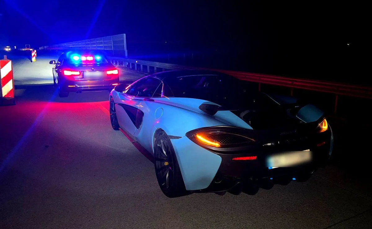 McLarenem szalał na autostradzie A1. Taka kara boli bardziej niż wysoki mandat