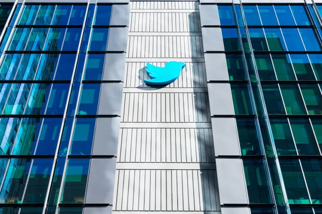 Twitter zwolnił dziesiątki kluczowych pracowników przez pomyłkę. Teraz zarząd błaga ich o powrót