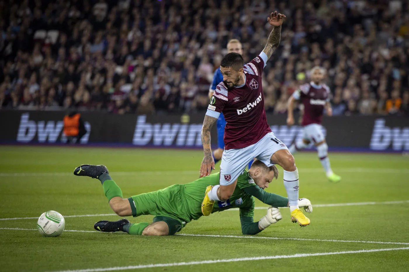 Piłkarze Villarreal i West Ham pewni gry w kolejnej fazie Ligi Konferencji [WYNIKI i TABELE]