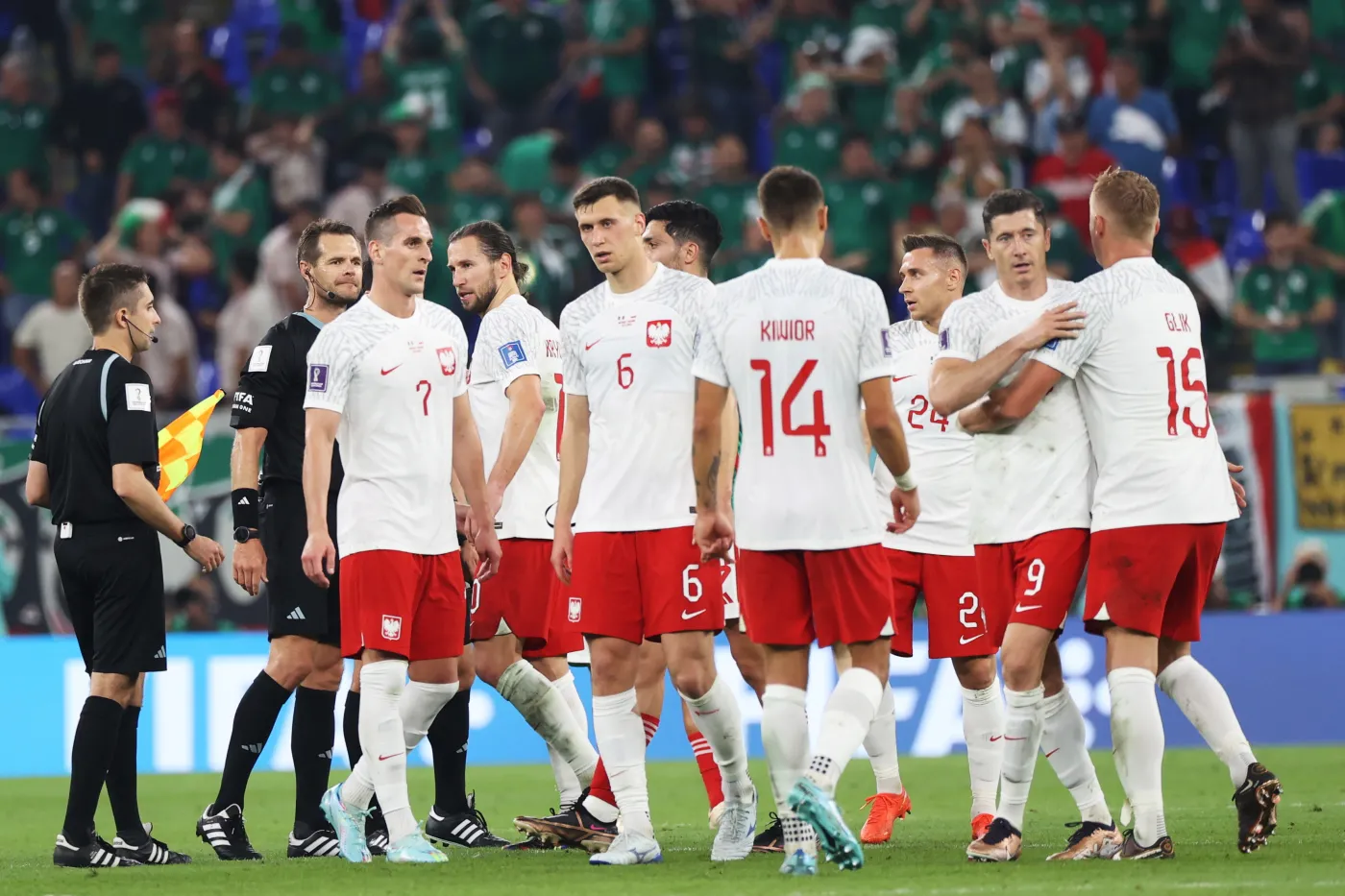 Kasperczak surowo ocenia grę polskich piłkarzy. "Jest beznadziejna"