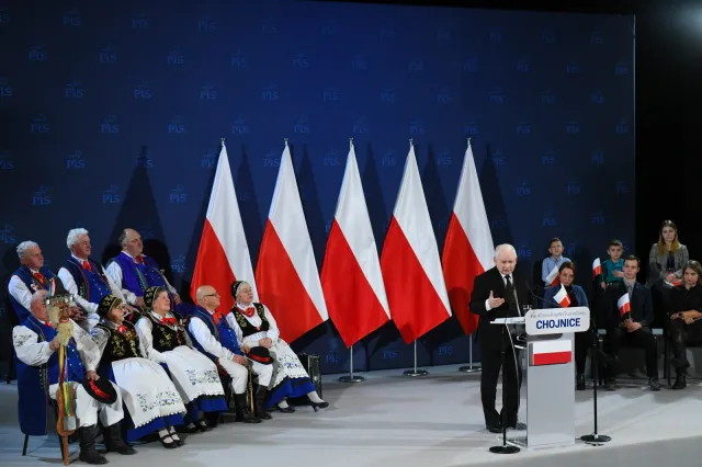 Kaczyński "zażartował" z Tuska? "Pewnie przedstawi się jako kobieta"