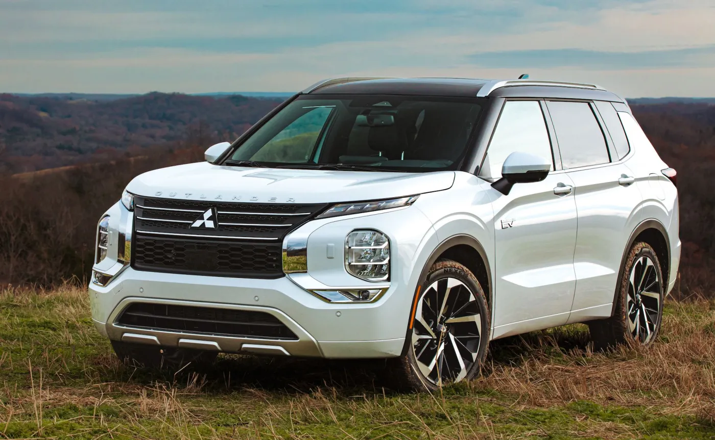 Mitsubishi Outlander PHEV2024
