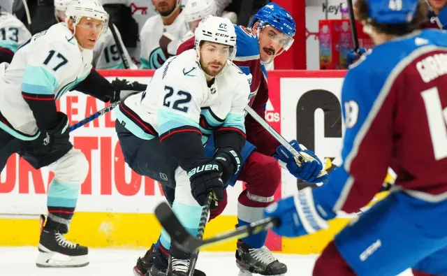 Obrońcy Pucharu Stanleya przegrali z Kraken w pierwszym meczu play off ligi NHL