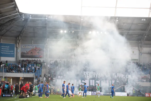 Lechia Gdańsk potępiła zachowanie swoich kibiców w Gliwicach