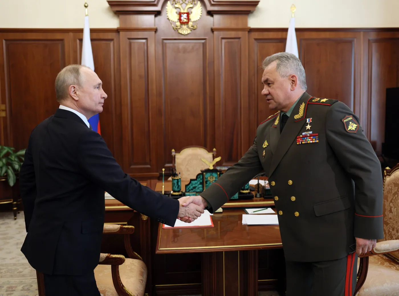 Władimir Putin i Siergiej Szojgu