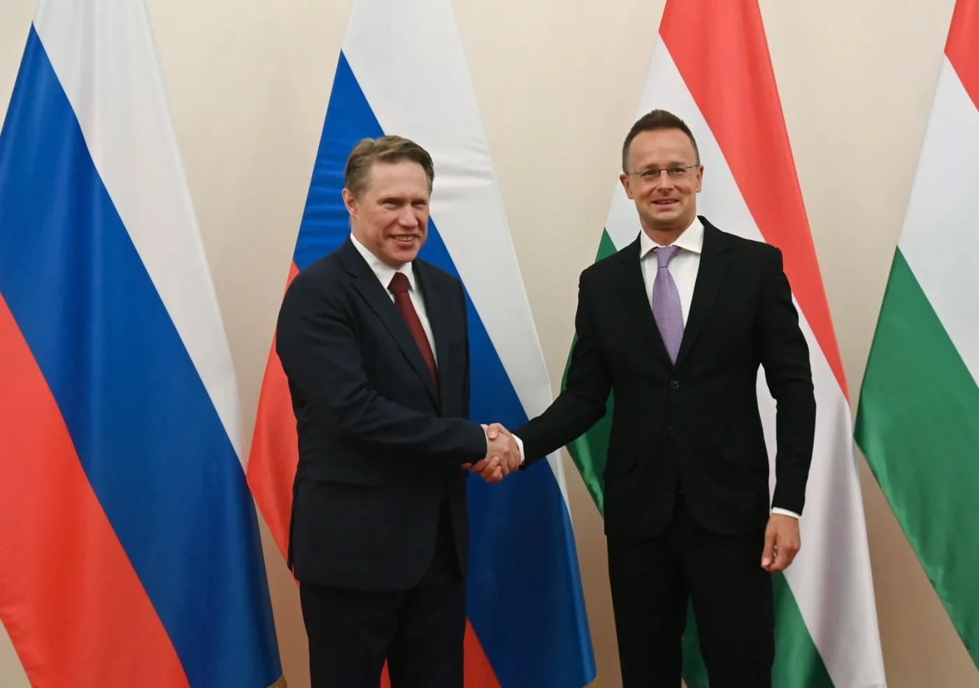 "Węgry będą kontynuować współpracę z Rosją, bo to leży w narodowym interesie"