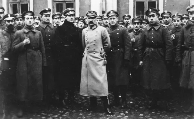 PROJEKT POLSKA: Stacja: Niepodległość