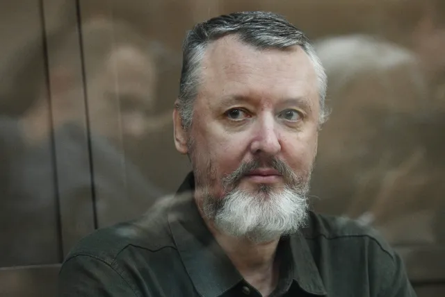 Nacjonalista Girkin chciałby rzucić rękawicę Putinowi w wyborach. Na razie siedzi w areszcie