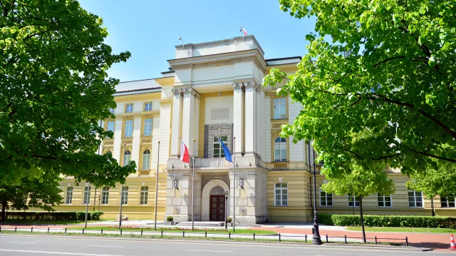 Mniej wiceministrów i pełnomocników. Polacy o oszczędnościach przyszłego rządu. Sondaż dla DGP i RMF FM