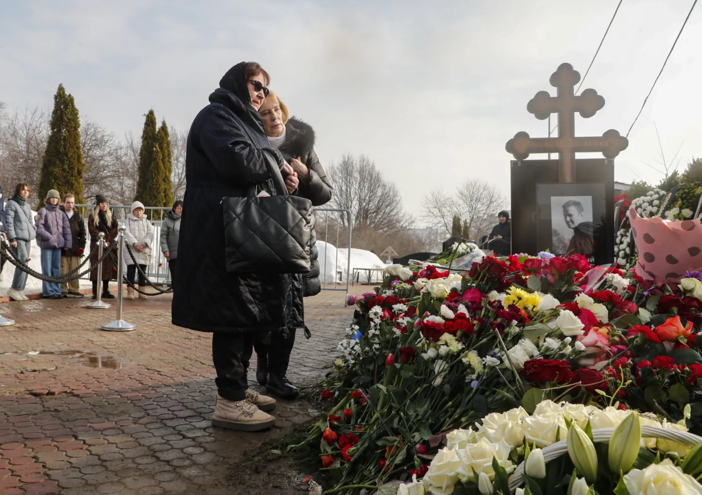 ISW: Kreml pozwolił na antywojenne hasła na pogrzebie Nawalnego, by nie wywołać większego oburzenia