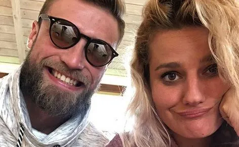 Tak mała Nadia wita Andrzeja Wronę. Takiej reakcji pozazdrości mu niejeden ojciec [WIDEO]