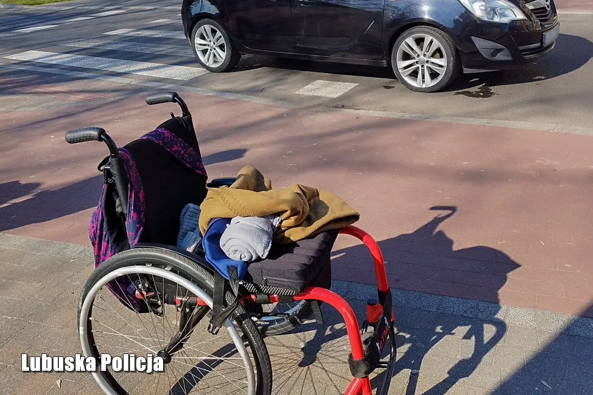 Kobieta na wózku potrącona na pasach