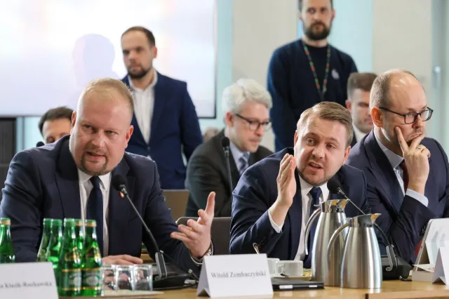 Spięcie na komisji śledczej ds. Pegasusa. Dwóch posłów wykluczonych z obrad