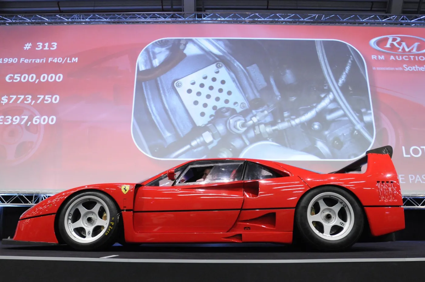 f40_119213.jpg