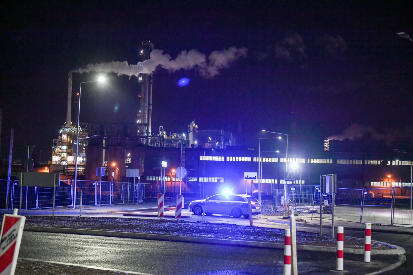 Pożar w zakładach chemicznych 