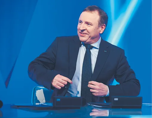 Nowa praca dla Jacka Kurskiego? Ma być "grupowym asystentem" w PE