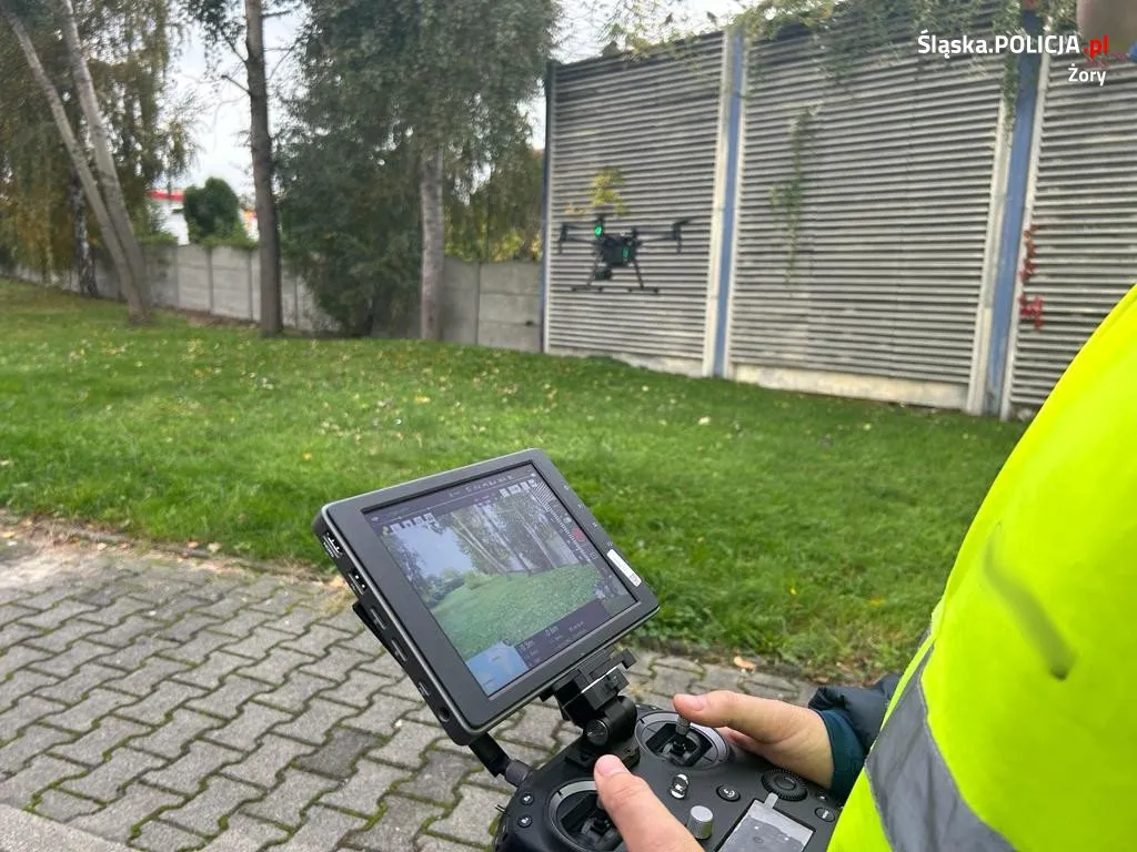 Kontrola drogowa, policyjny dron
