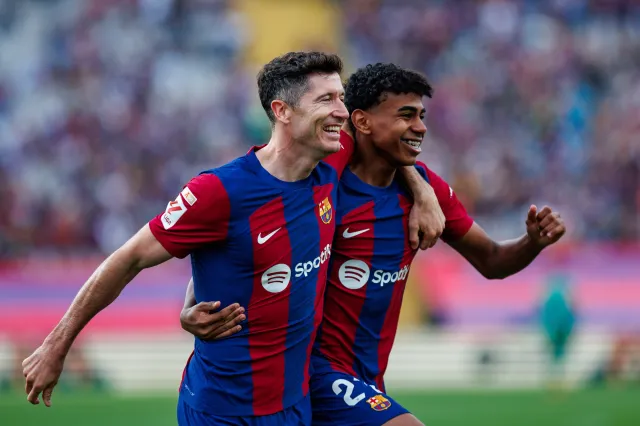 Robert Lewandowski zarabia 22 razy więcej od Lamine Yamala. Oto pensje gwiazd Barcelony
