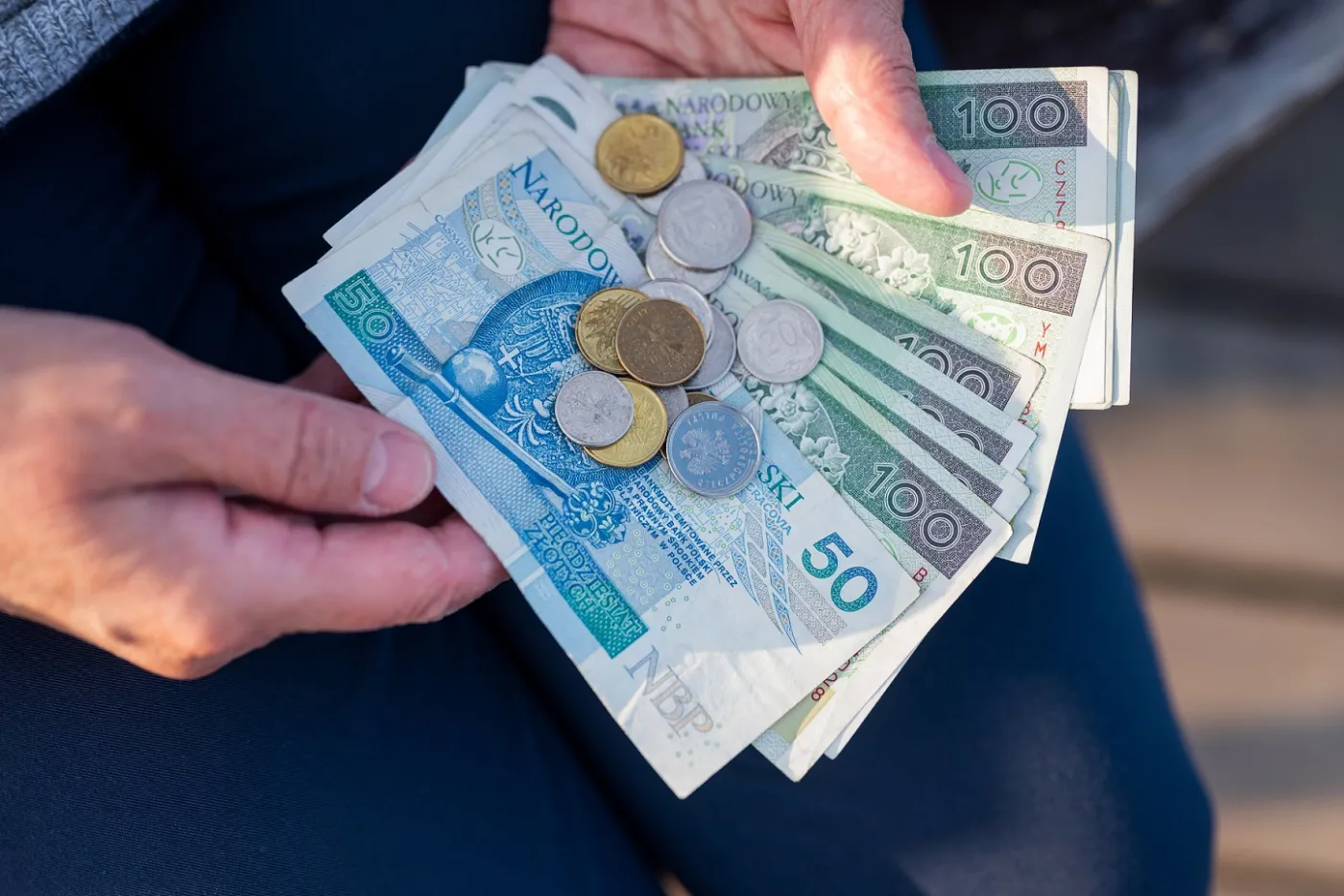 Jaka emerytura po 10 latach pracy w wieku 60 lat? Ile świadczenia z ZUS otrzymasz? Oto kwota
