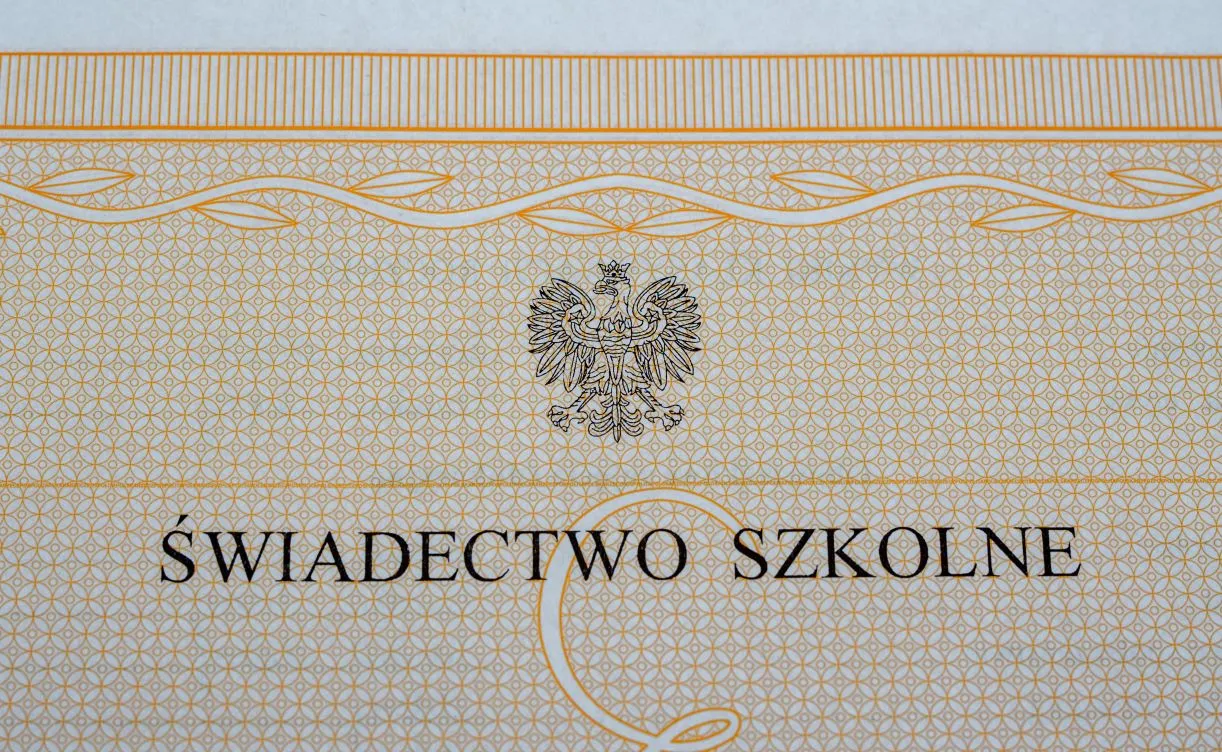 świadectwo szkolne szkoła uczeń