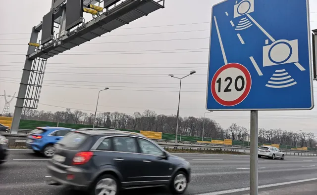Nowy Odcinkowy Pomiar Prędkości już zaskakuje kierowców. Mandat co 3 minuty