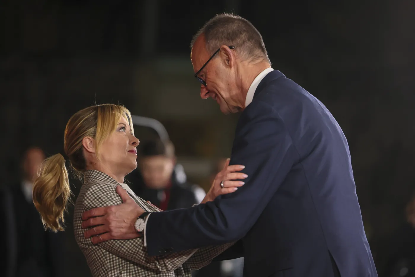 Niemcy i Włochy uratują Europę? Merz i Meloni "w kontrze do Macrona"