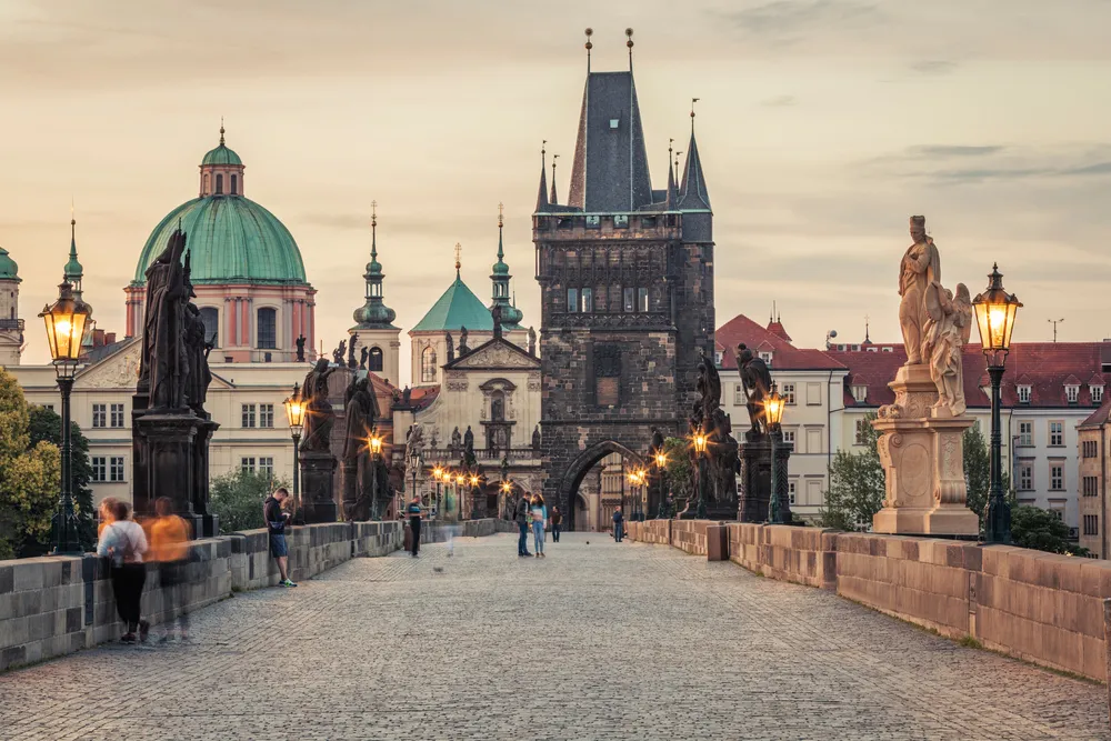 QUIZ - połącz zabytek z państwem
