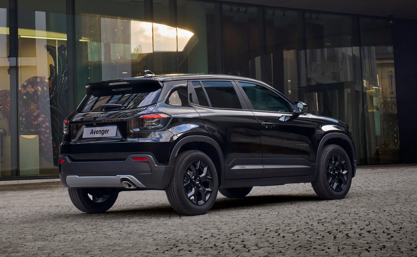 Nowy Jeep Avenger Black Edition