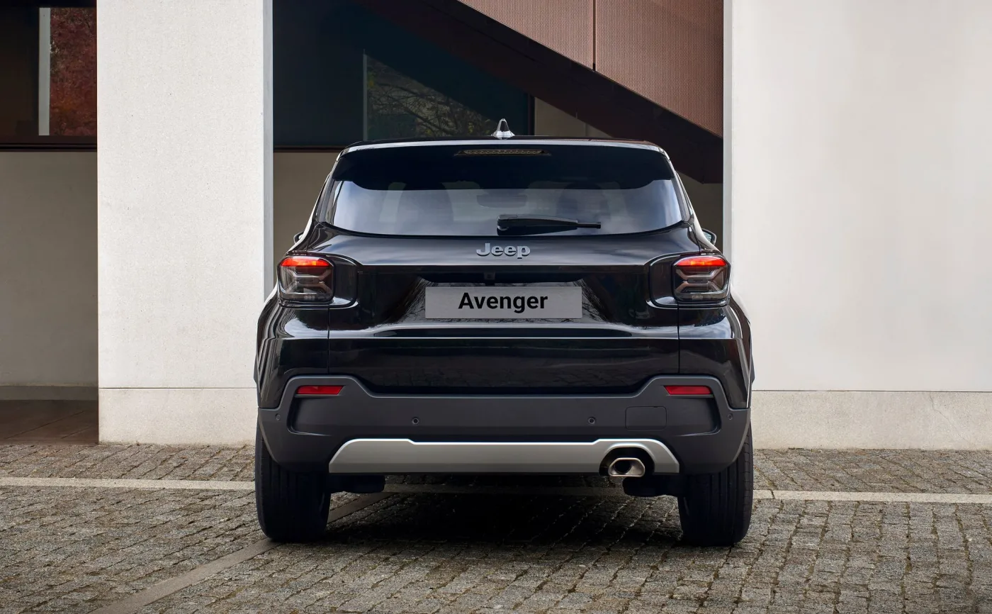 Nowy Jeep Avenger Black Edition