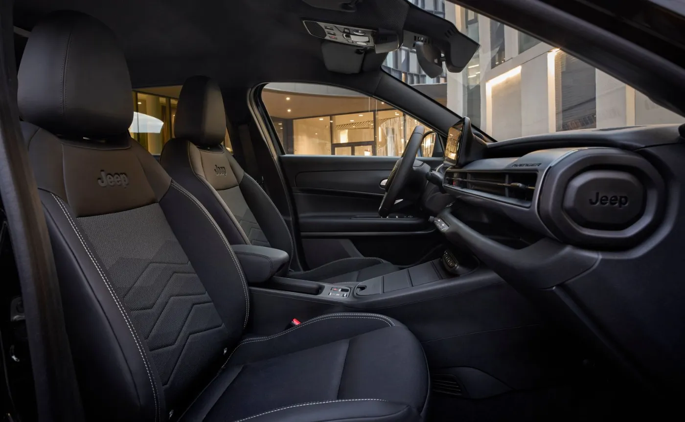 Nowy Jeep Avenger Black Edition