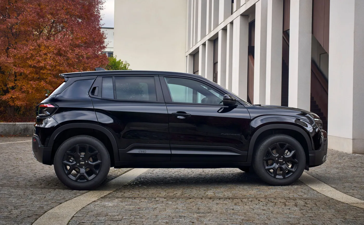 Nowy Jeep Avenger Black Edition