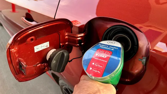 Po poniedziałku kierowcy obudzą się w nowej rzeczywistości. Od 11 sierpnia tyle zapłacisz za benzynę 95, LPG i diesla. Mamy najnowsze zestawienie