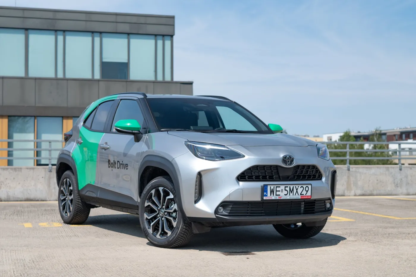 Hybrydowa Toyota w Bolt Drive