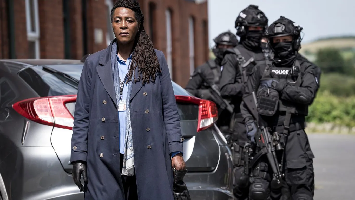 Sharon D. Clarke w serialu "Ellis"
