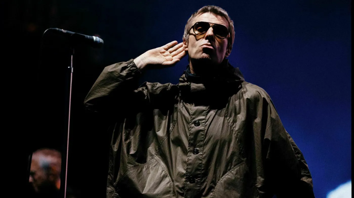 "Oasis: Don't Look Back In Anger"