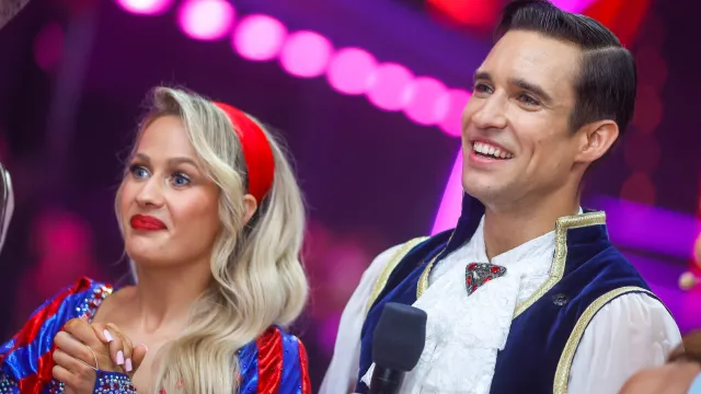 Dominik Smaruj o niskich zarobkach aktorów. Jest wdzięczny za "Taniec z gwiazdami"