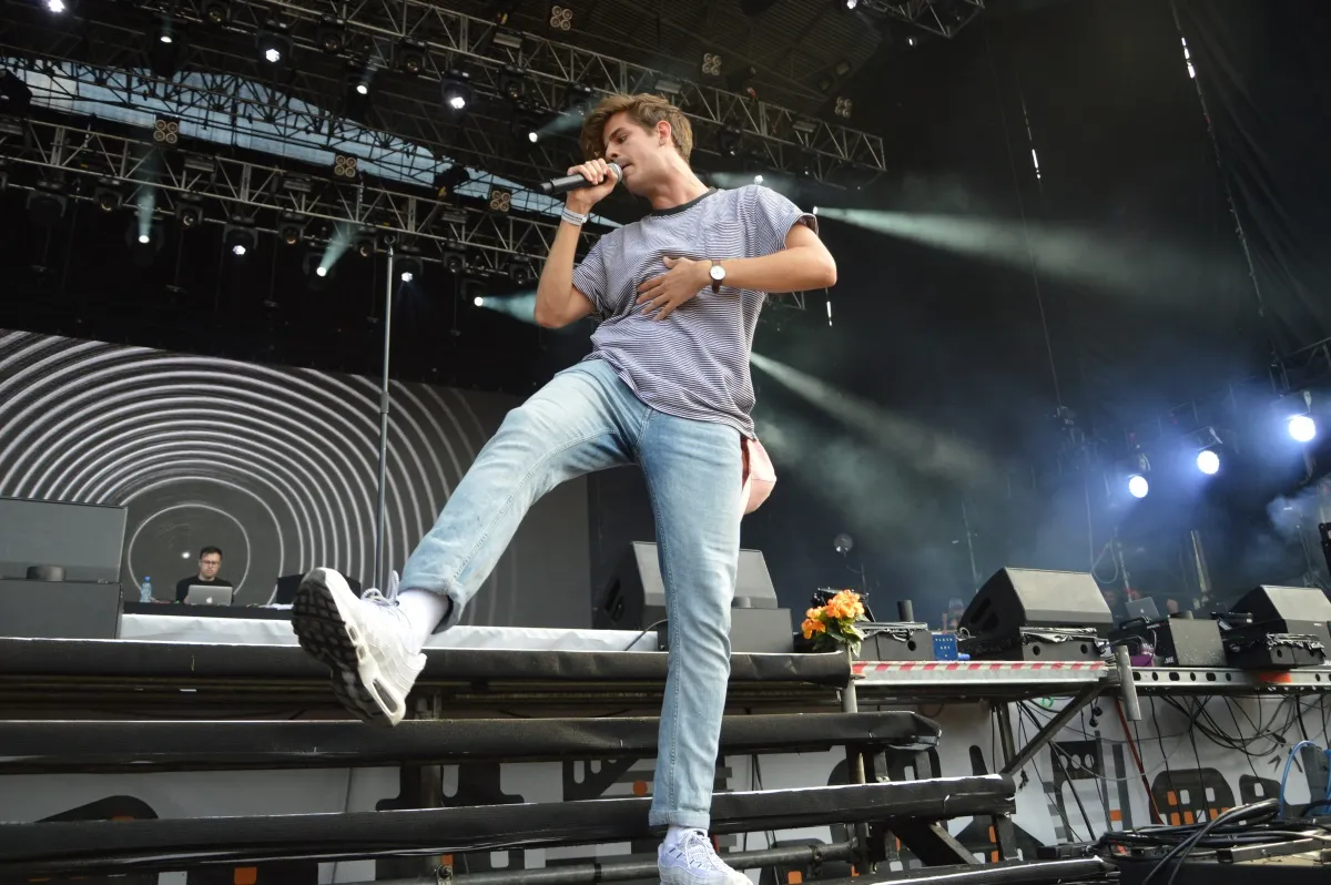 Taco Hemingway podczas koncertu na Orange Warsaw Festival. 2 czerwca 2018