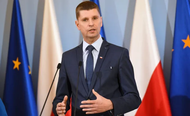 Piontkowski: Uczniowie wrócą do szkół, gdy będzie to bezpieczne [ROZMOWA]
