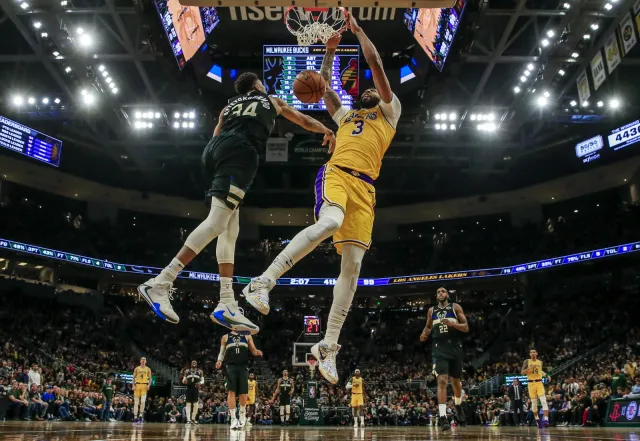 Liga NBA: Bucks w meczu na szczycie pokonali Lakers