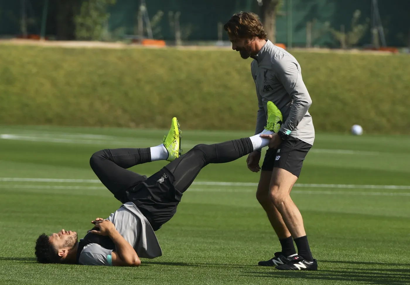 Alex Oxlade-Chamberlain (z lewej)